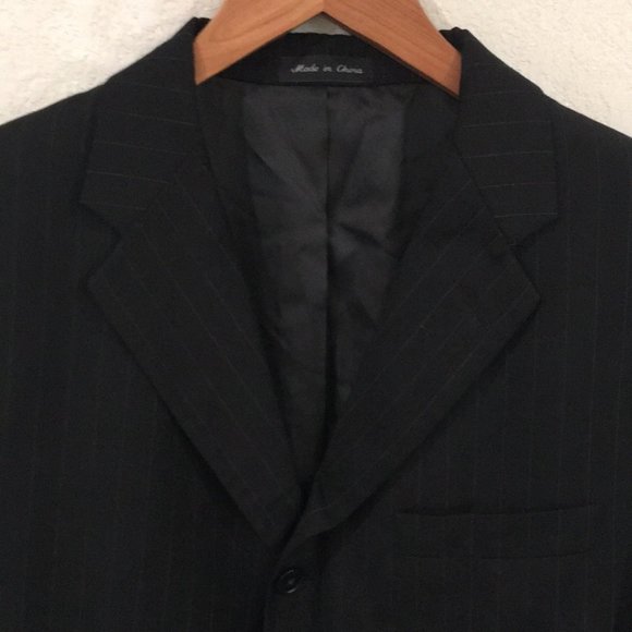 Pierre Cardin Men's 100% Wool Pin Striped Black Suit 42R 2 Piece - Picture 3 of 16